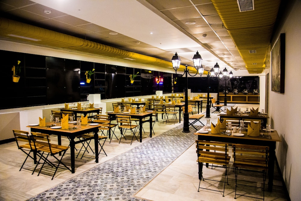 Zip by Spree Hotel Mangala International 55/70
