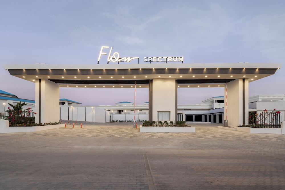 FLOW Spectrum Resort Sahl Hasheesh 6/102