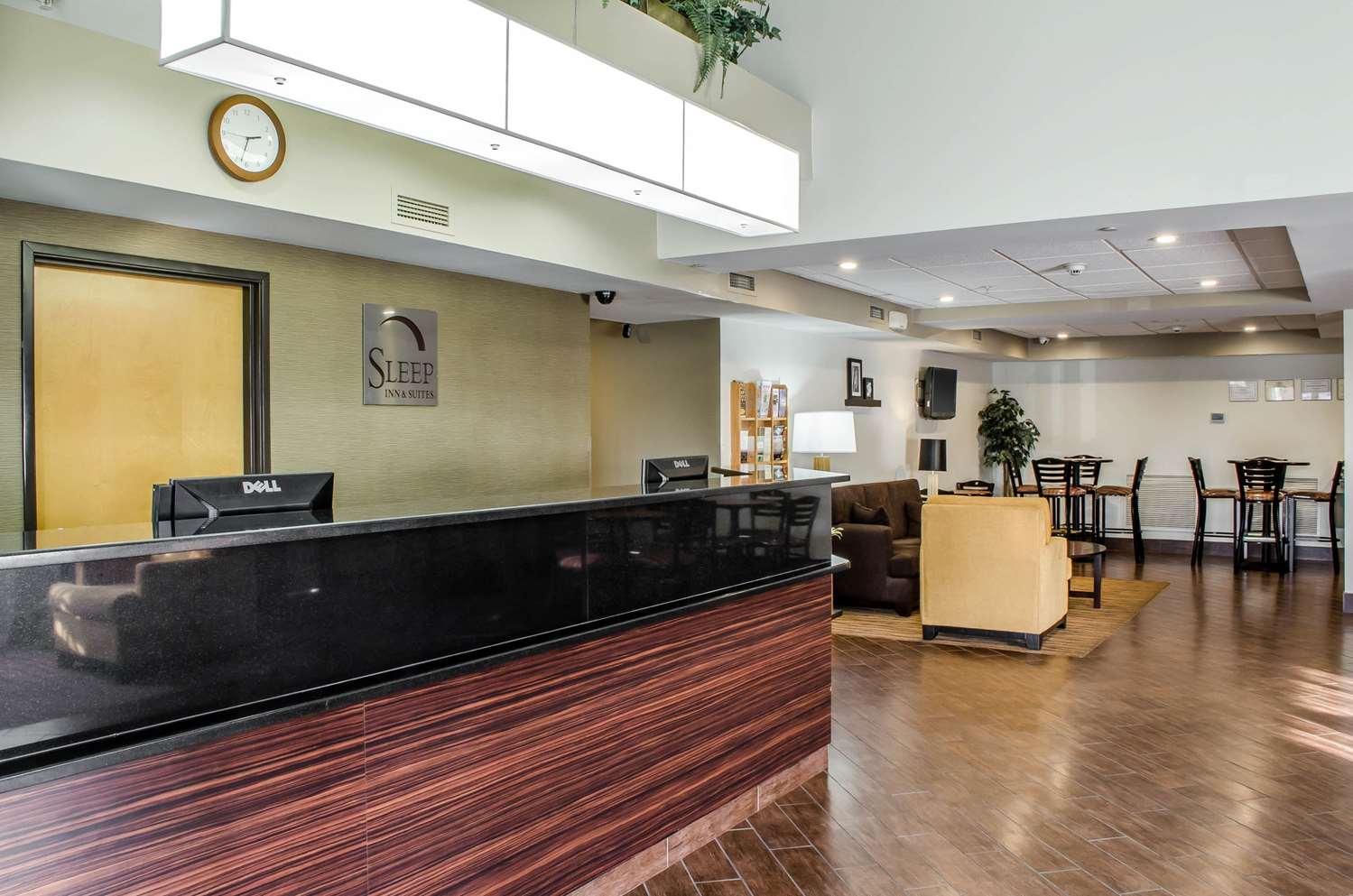 Sleep Inn And Suites Bensalem 5/33