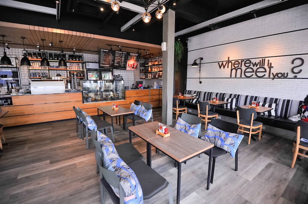Glur Phuket Patong Beach 51/64