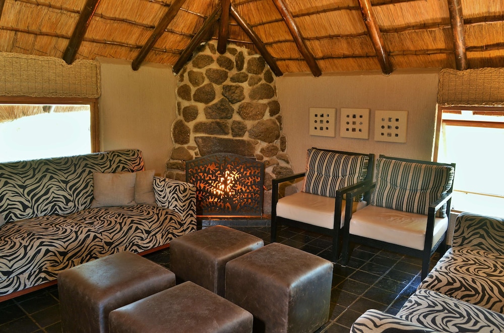 TSHUKUDU BUSH LODGE 24/49