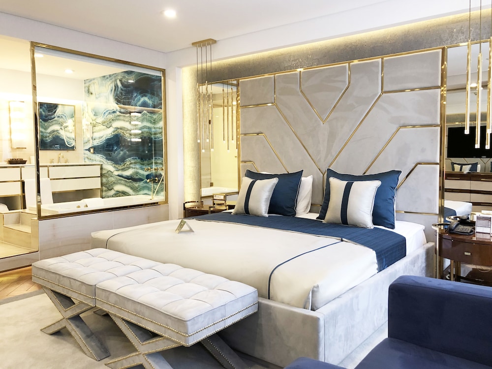 AHC Old City Hotel 34/70
