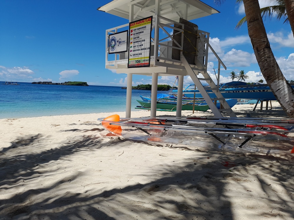 Marnin's Place Boracay 44/50
