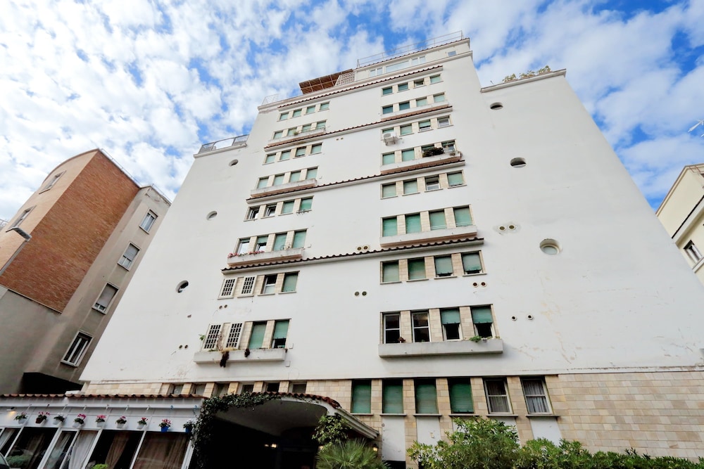 Rent In Rome - Appartamento Archimede 1/19