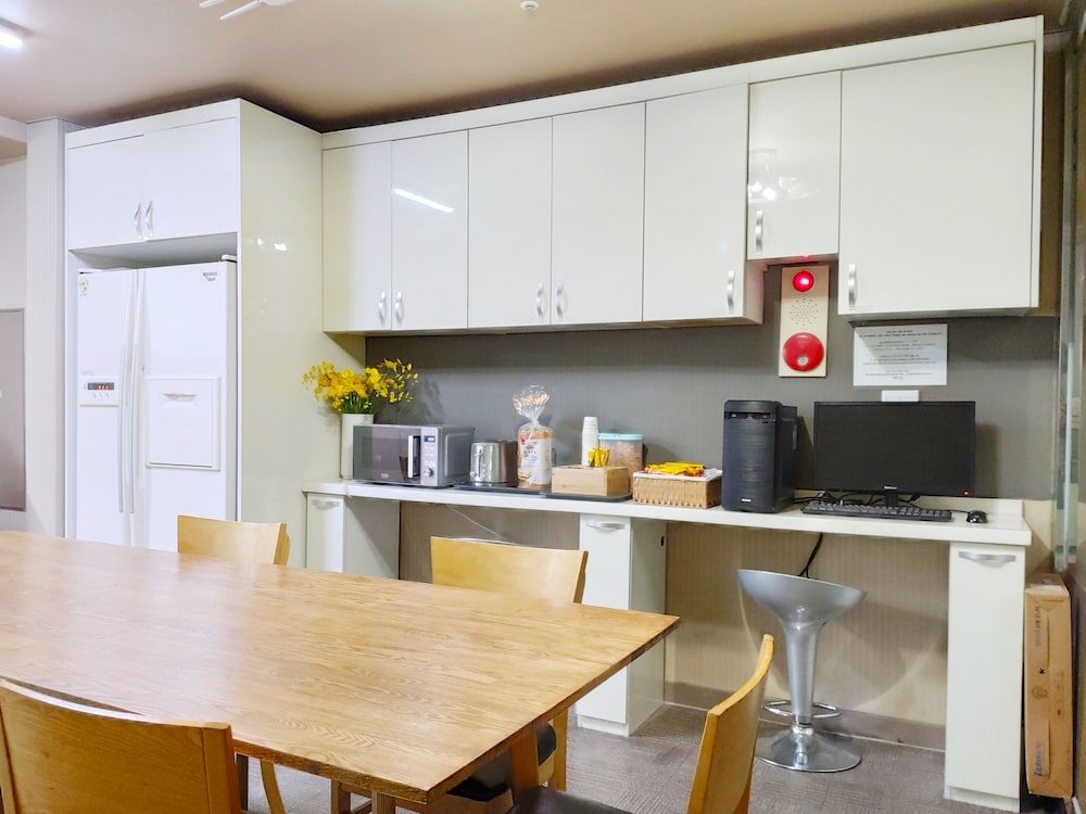 OYO Hostel Myeongdong 2 68/75