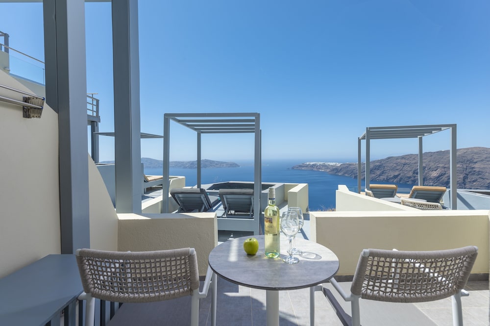 Gizis Cliffside Suites 43/50
