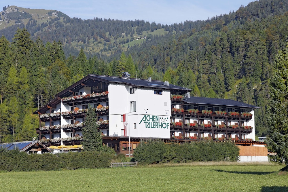 Hotel Achentalerhof 52/57