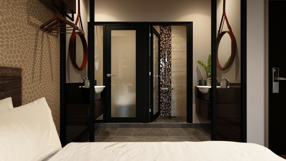 The Square Hotel 45/62