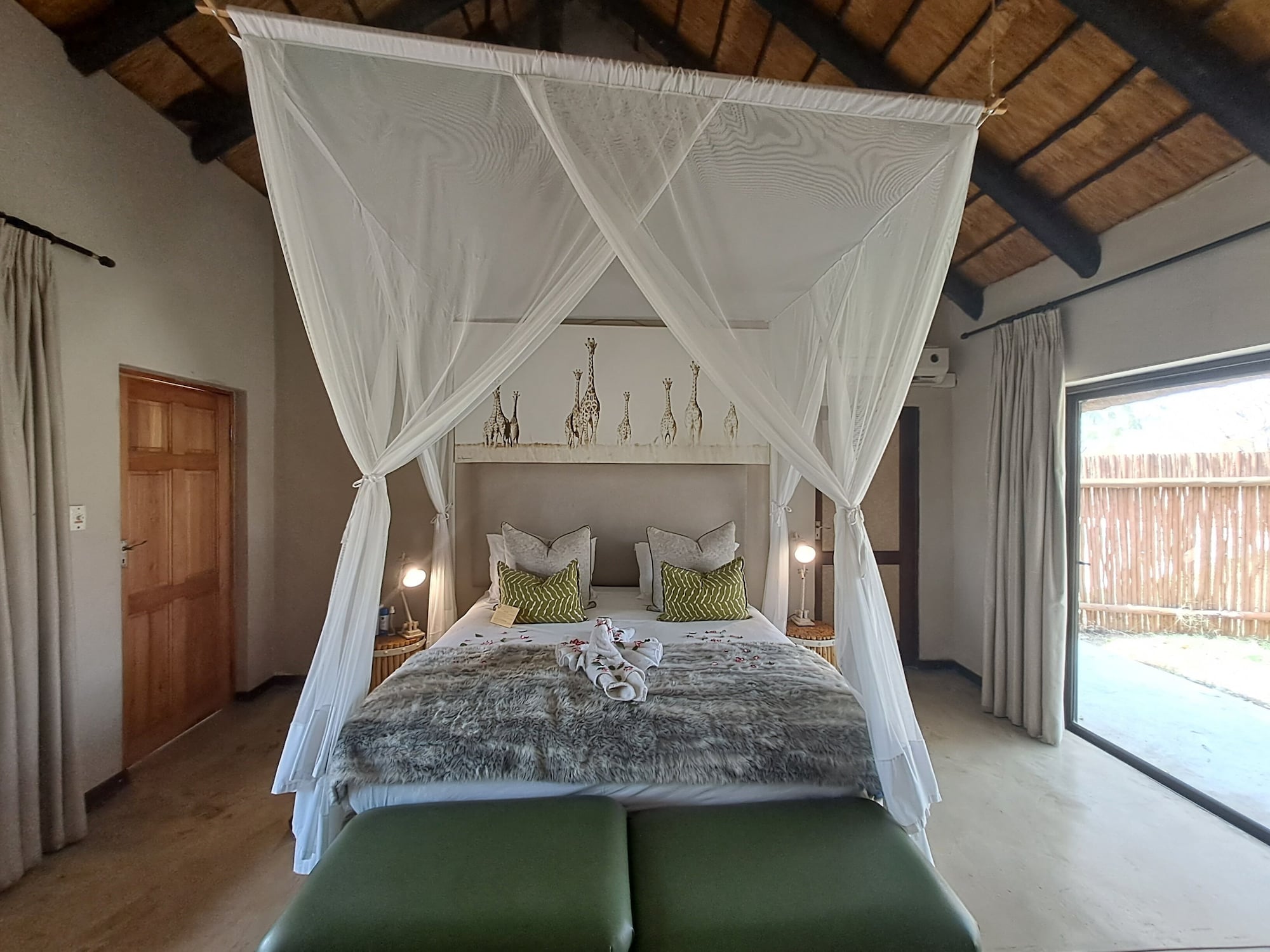 Room, Twin Beds