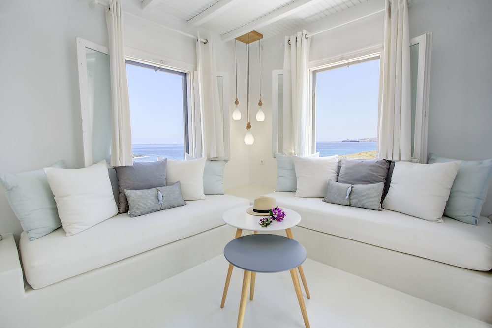 Andronis Minois - Small Luxury Hotels of the World 43/64