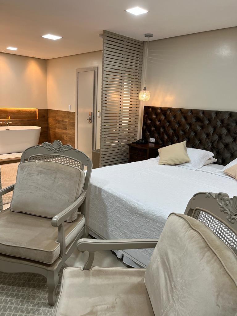 Majestic, Suite