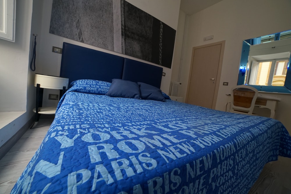 Deluxe Rooms 12/59
