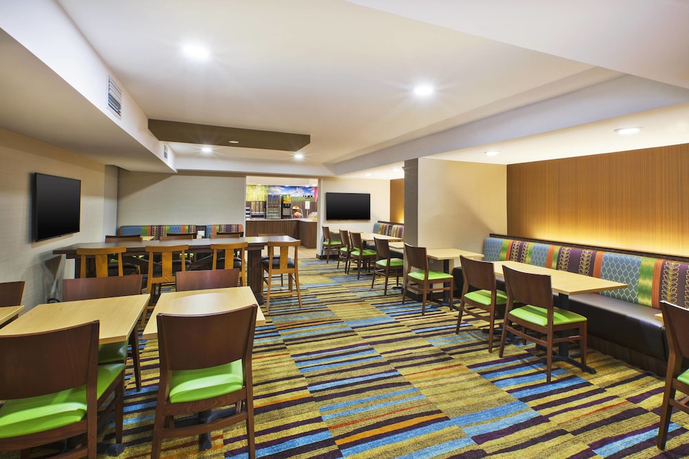 restaurant-cafeteria
