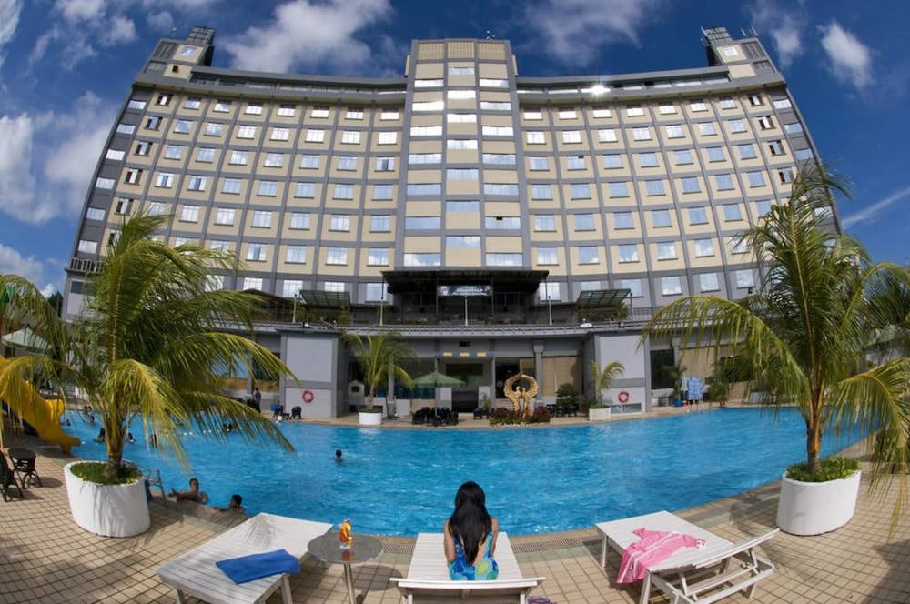 Golden View Hotel Batam photo5