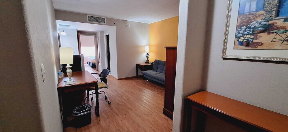 City Express Suites by Marriott San Luis Potosi 24/59