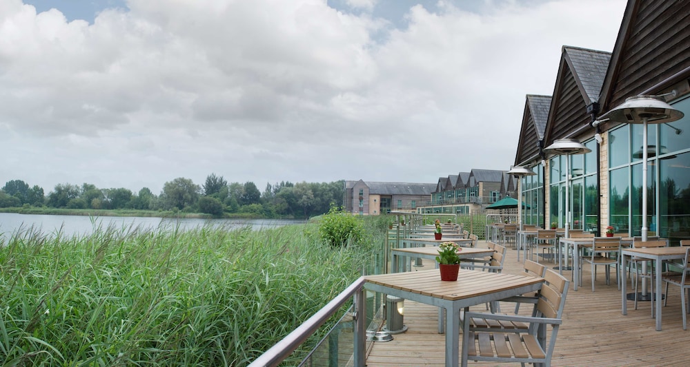 De Vere Cotswold Water Park 61/68