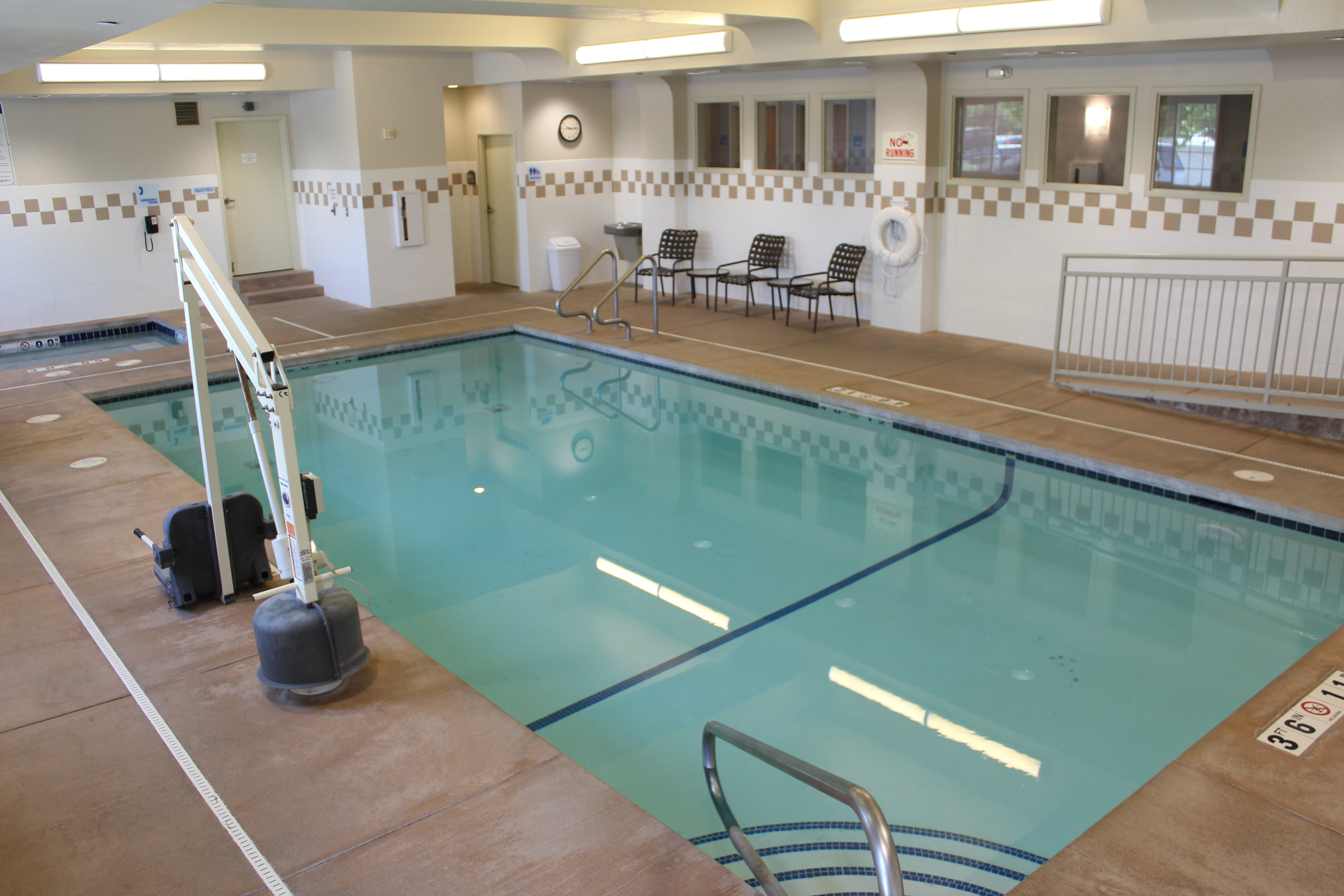 Holiday Inn Express Hotel Suites Cheney University Area 39/58