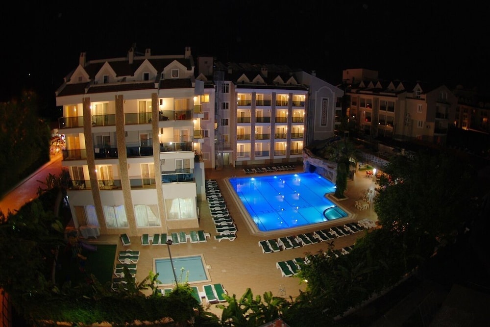 Epic Hotel photo1