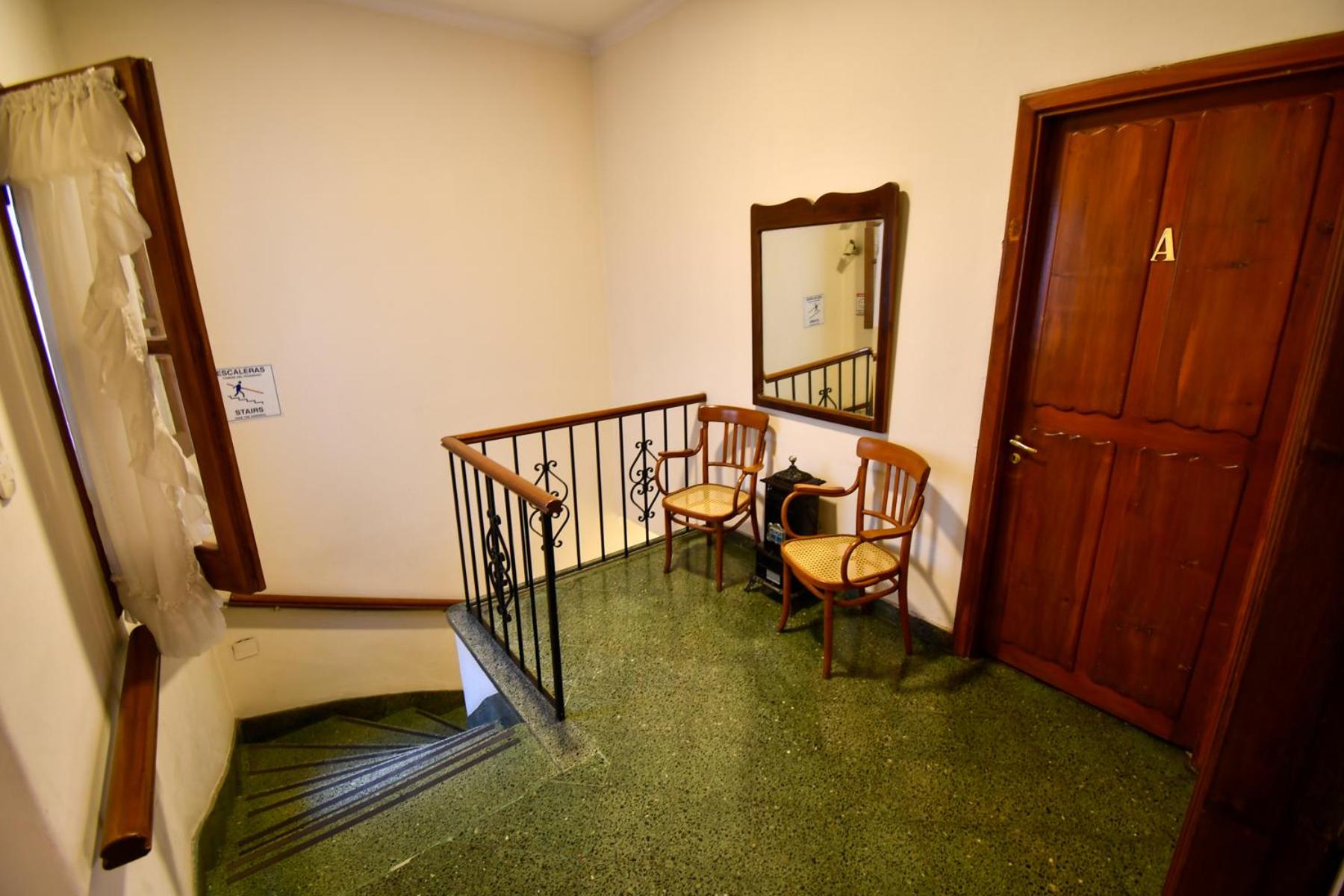 Hostal El Cerrito 26/34