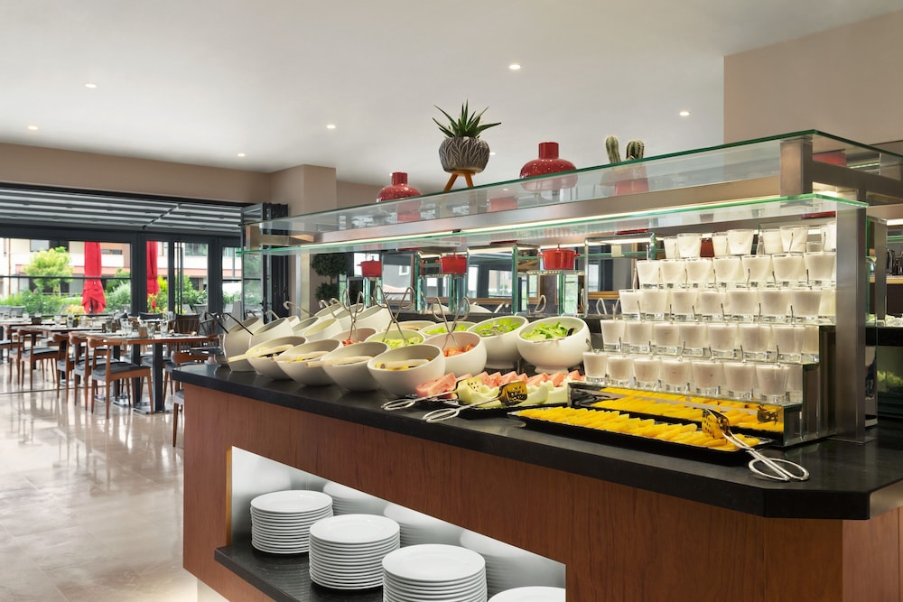 Ramada by Wyndham Izmir Aliaga 27/48