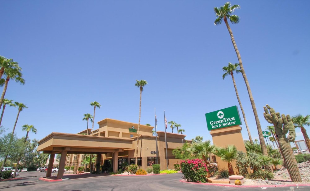 GreenTree Inn and Suites Phoenix Sky Harbor in PHOENIX - AZ