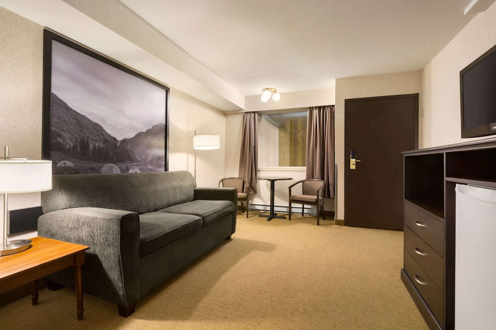 Super 8 By Wyndham Prince George 31/52