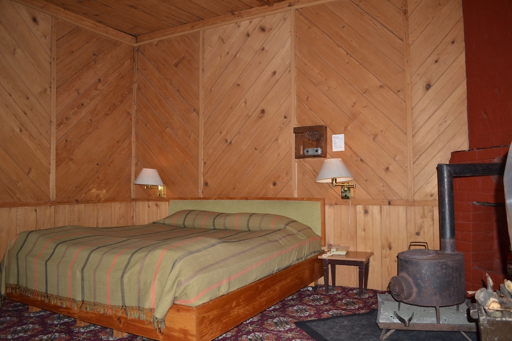 PAHALGAM HOTEL 24/39