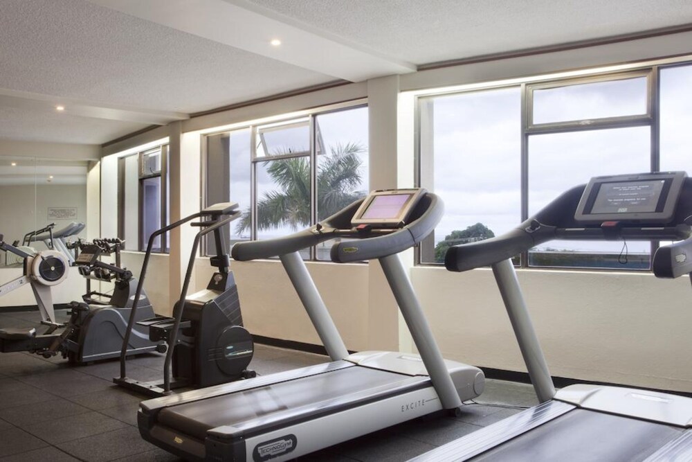 Crown Hotel Port Moresby 45/63