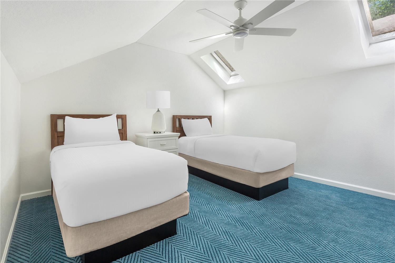 2 Bedrooms, Loft, Suite, Twin Beds, King Bed