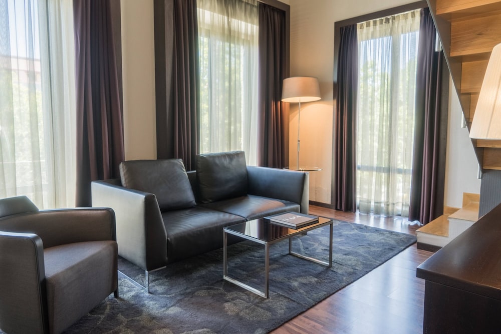 Ac Hotel Ciudad de Sevilla 22/32