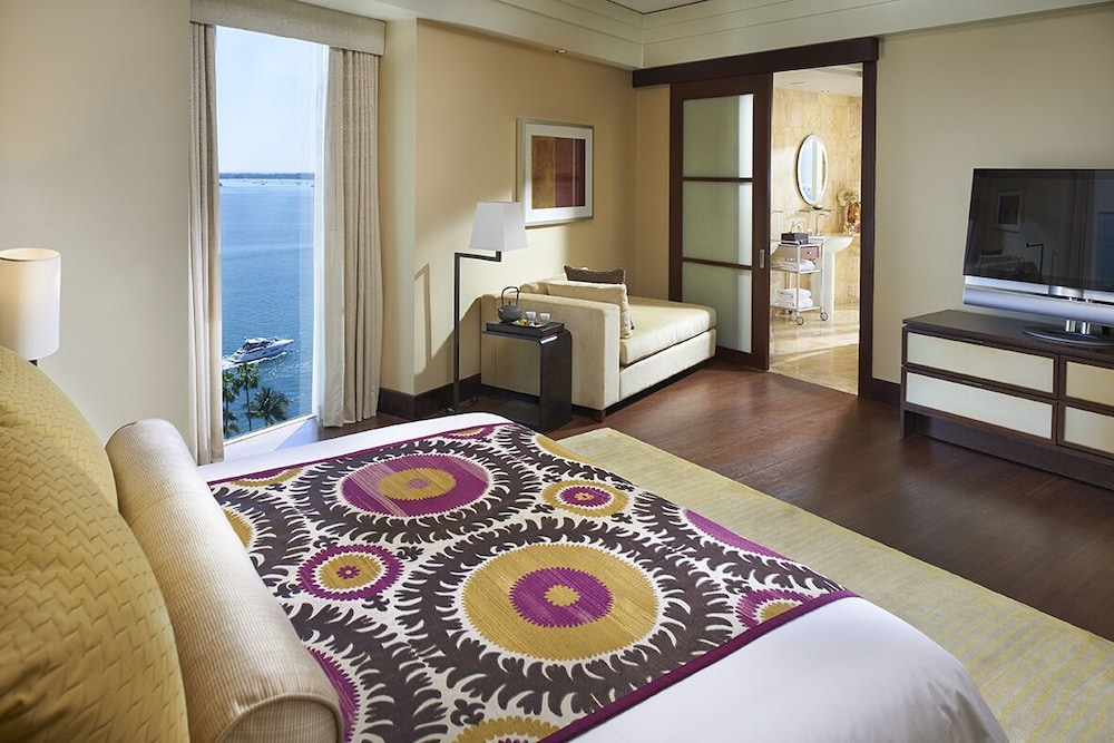 Mandarin Oriental Miami 30/44