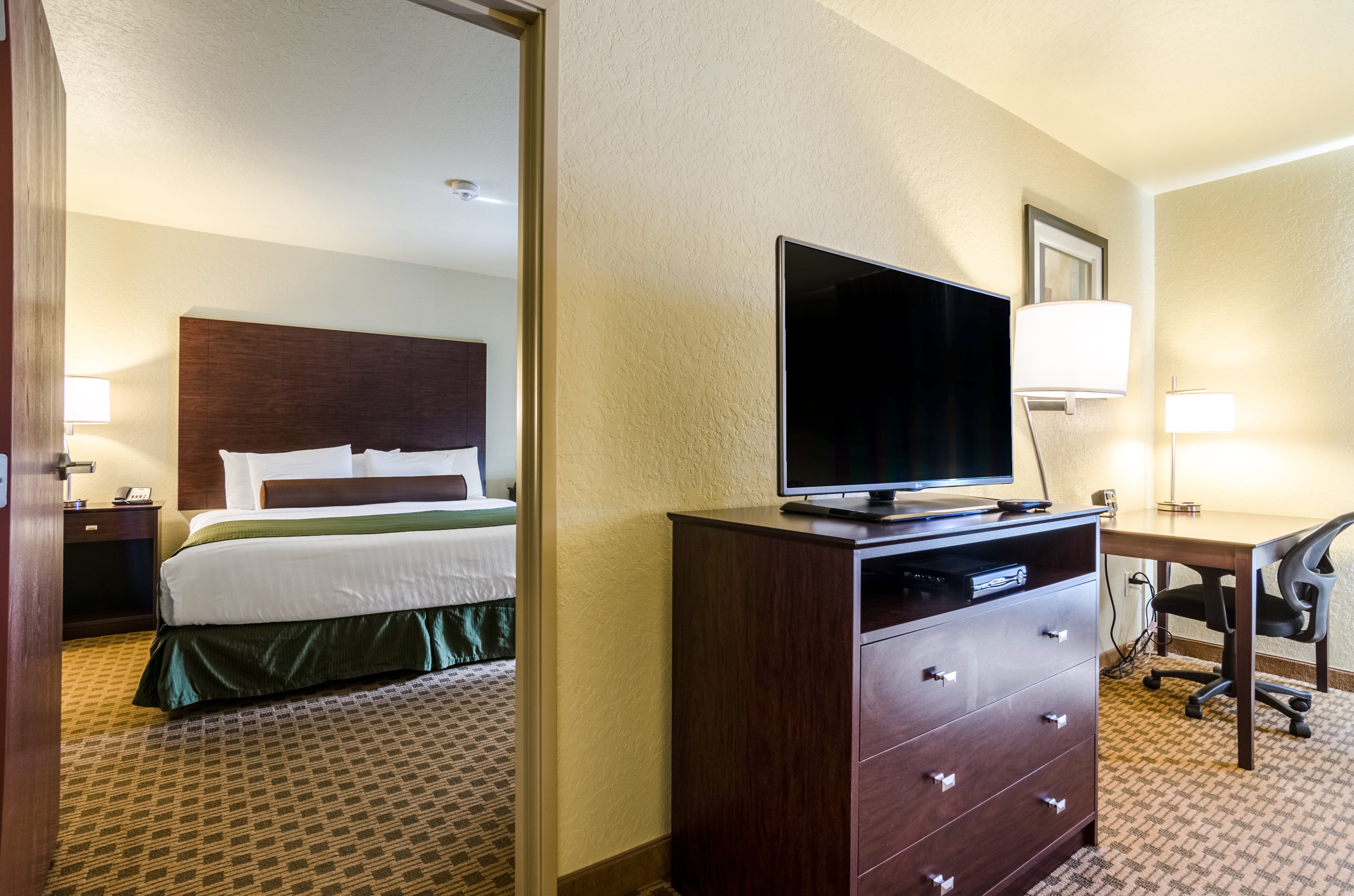 Cobblestone Inn and Suites Cambridge 30/38