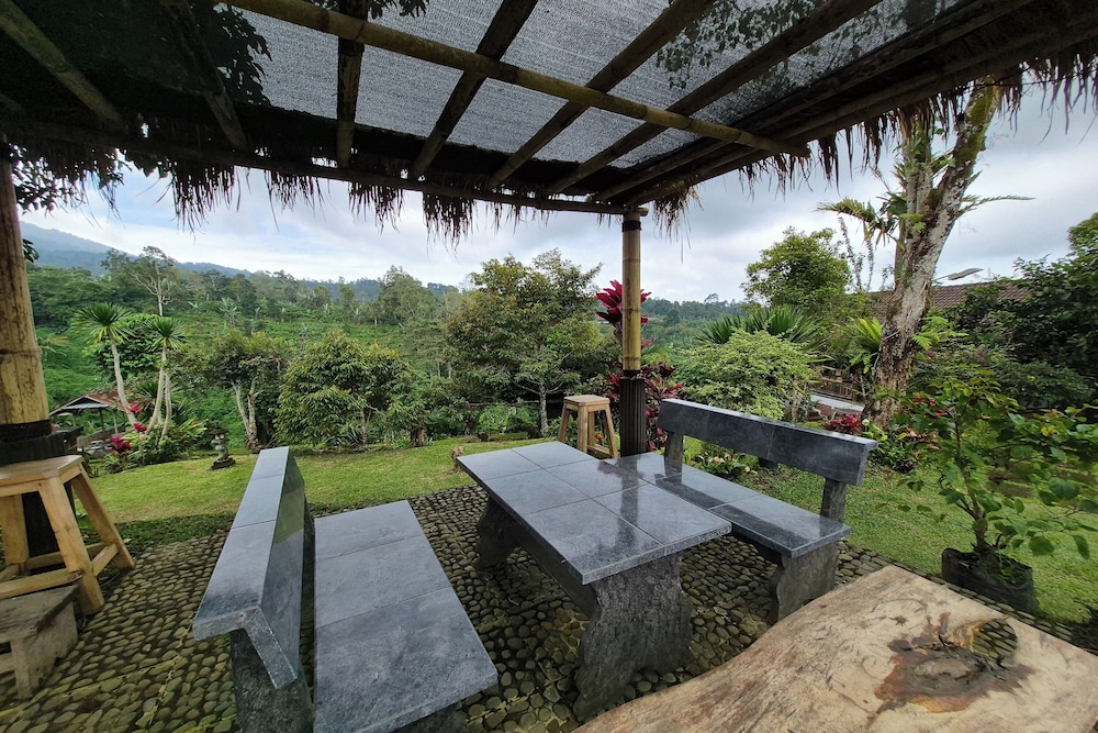 Mulia Garden Bungalows 50/50