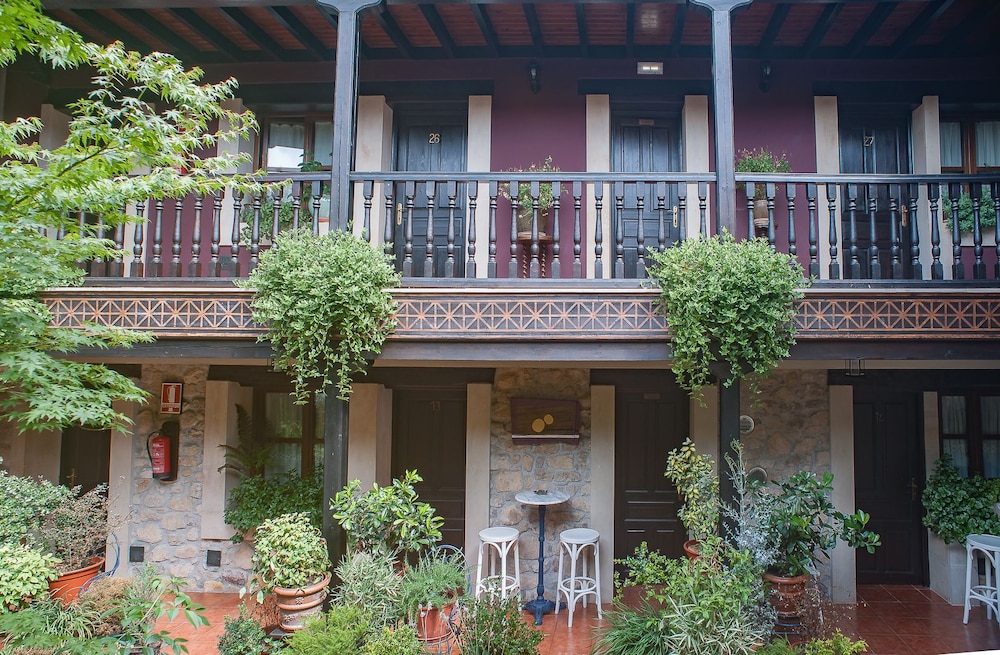 Hotel Corru San Pumés 3/50