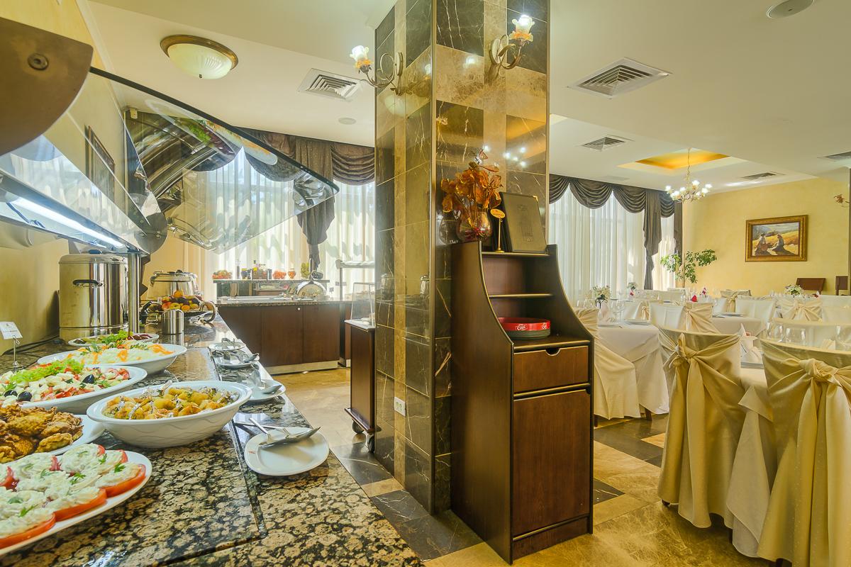 Hotel Saturn 25/45