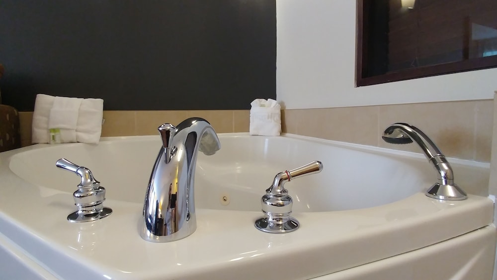 جناح بسريرين كوين، Super 8 By Wyndham Quebec City 7/8