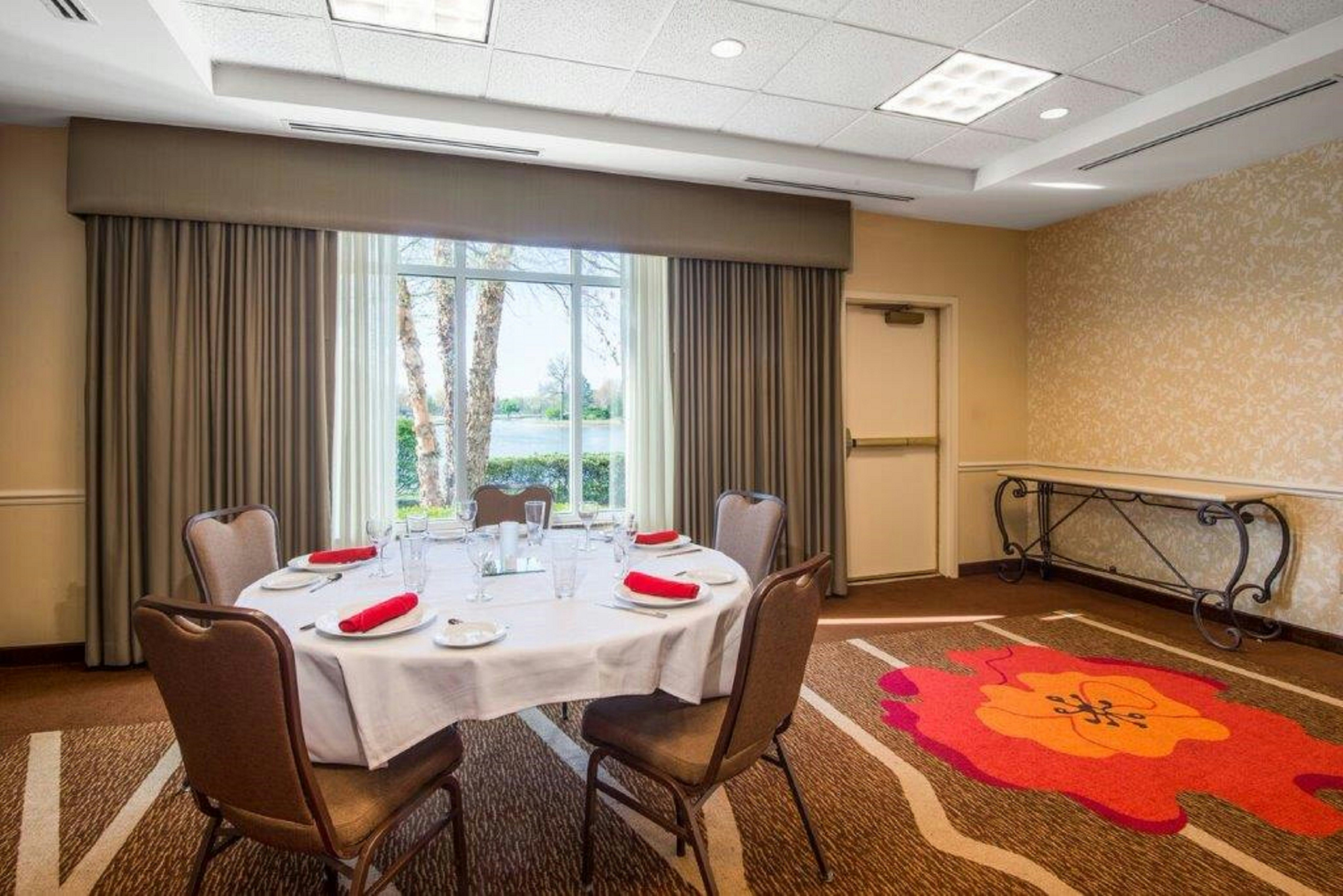 Hilton Garden Inn Wichita Hotel 27/34