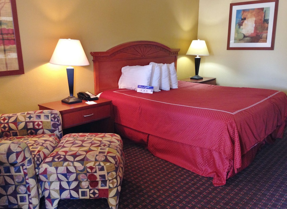 Americas Best Value Inn & Suites Yukon Oklahoma City 9/32