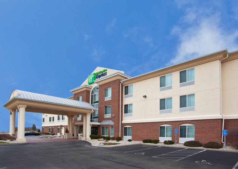 Holiday Inn Express Hotel & Suites Cincinnati-Blue Ash 66/72