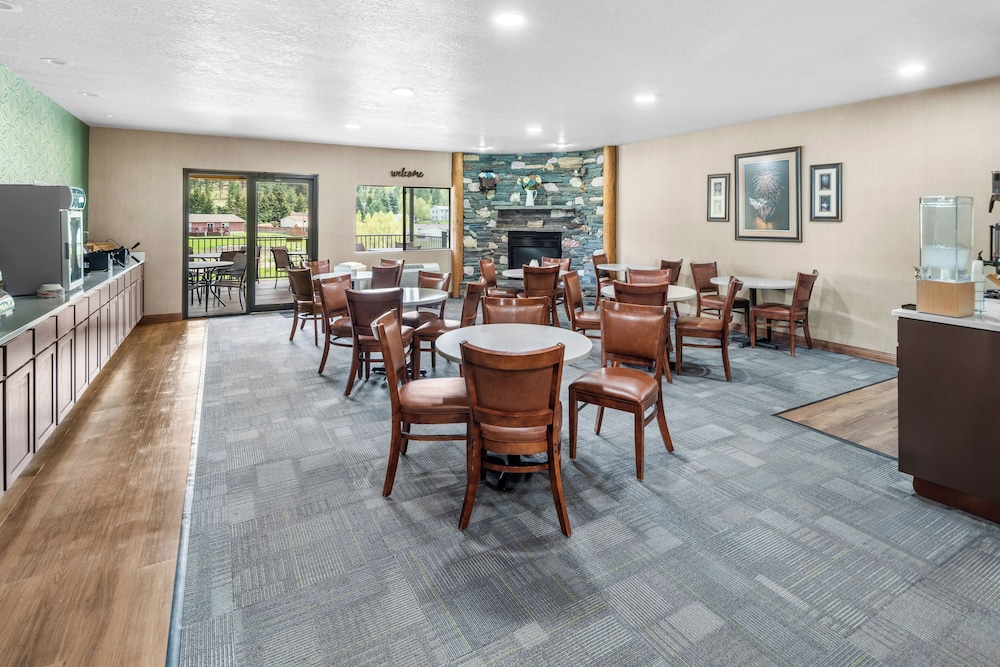 Everspring Inn Suites Hill City 43/61