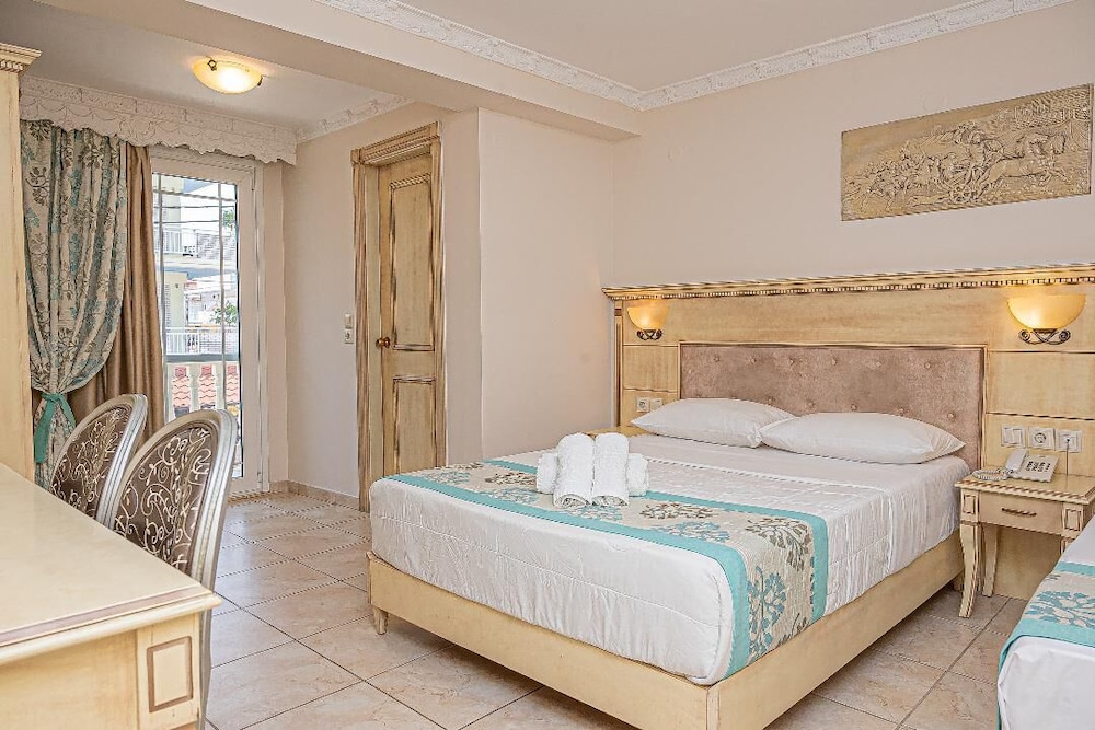 Parthenon Art Hotel 12/50