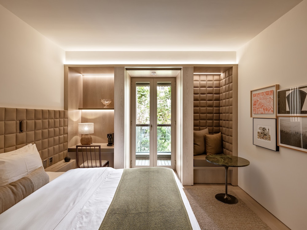 DELUXE, APARTMENT, KING BED