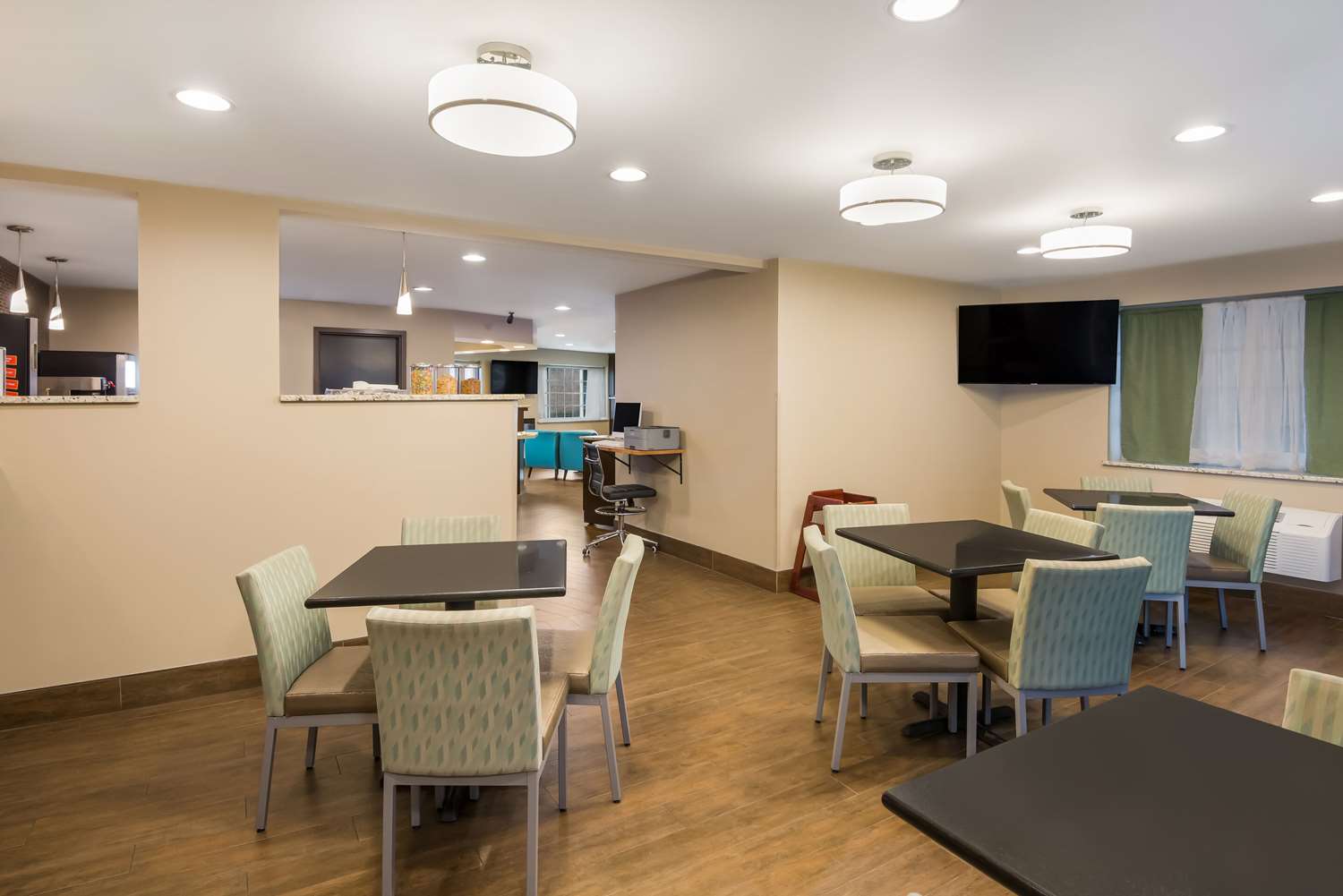 Clarion Pointe Syracuse Downtown 24/29
