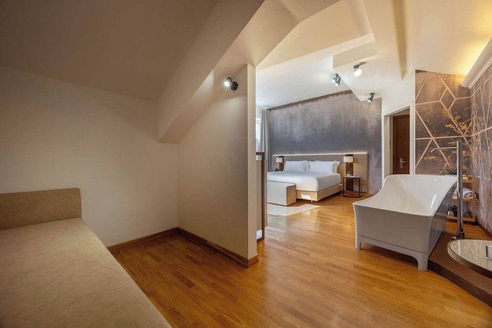 Hotel Castello 24/48