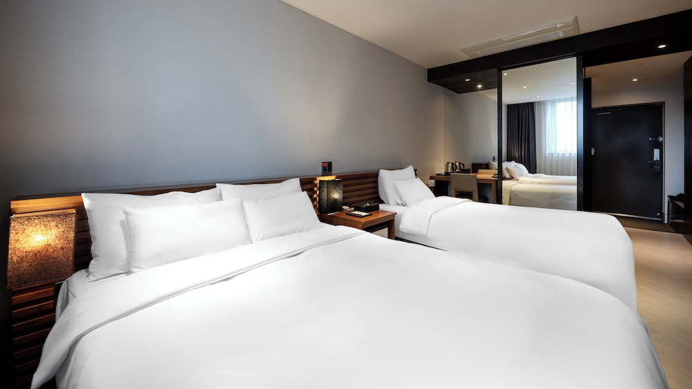 Golden Business Hotel 17/65