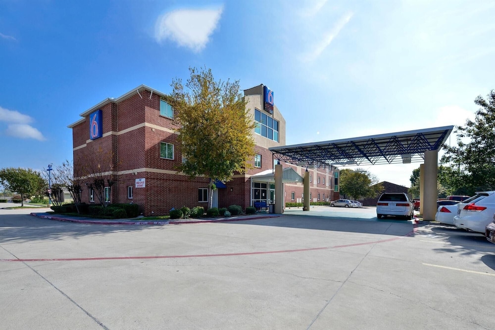 Motel6 McKinney, TX - North 29/34