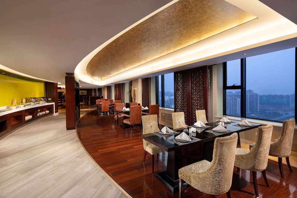 Wyndham Xinyang Downtown 43/59