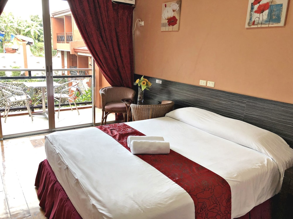 Pura Vida Resort 6/50
