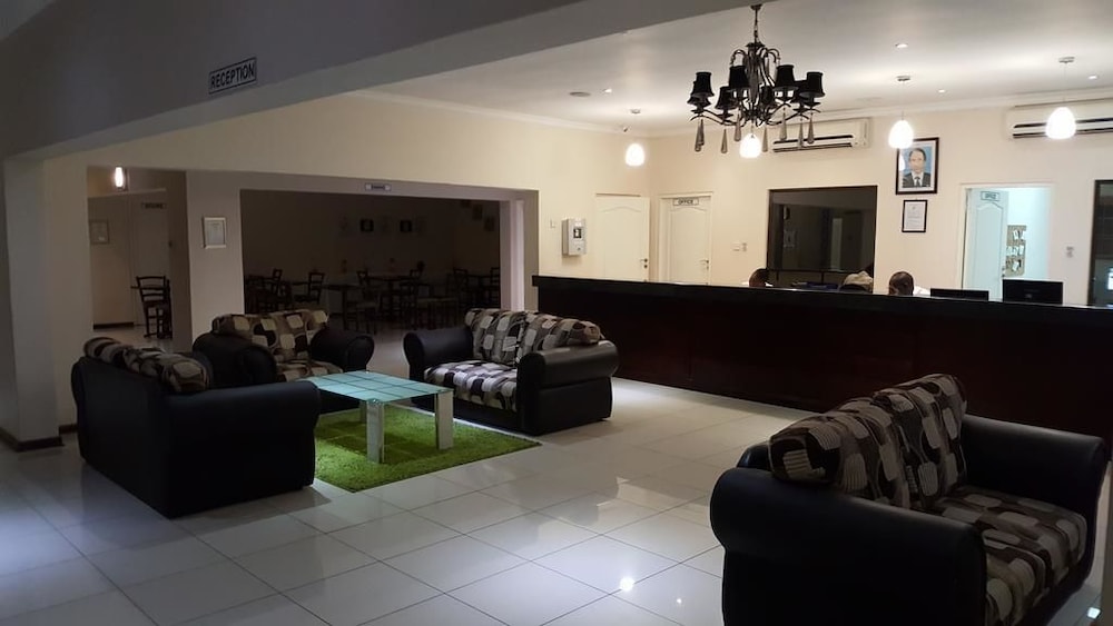 Emerald Hotel 23/32