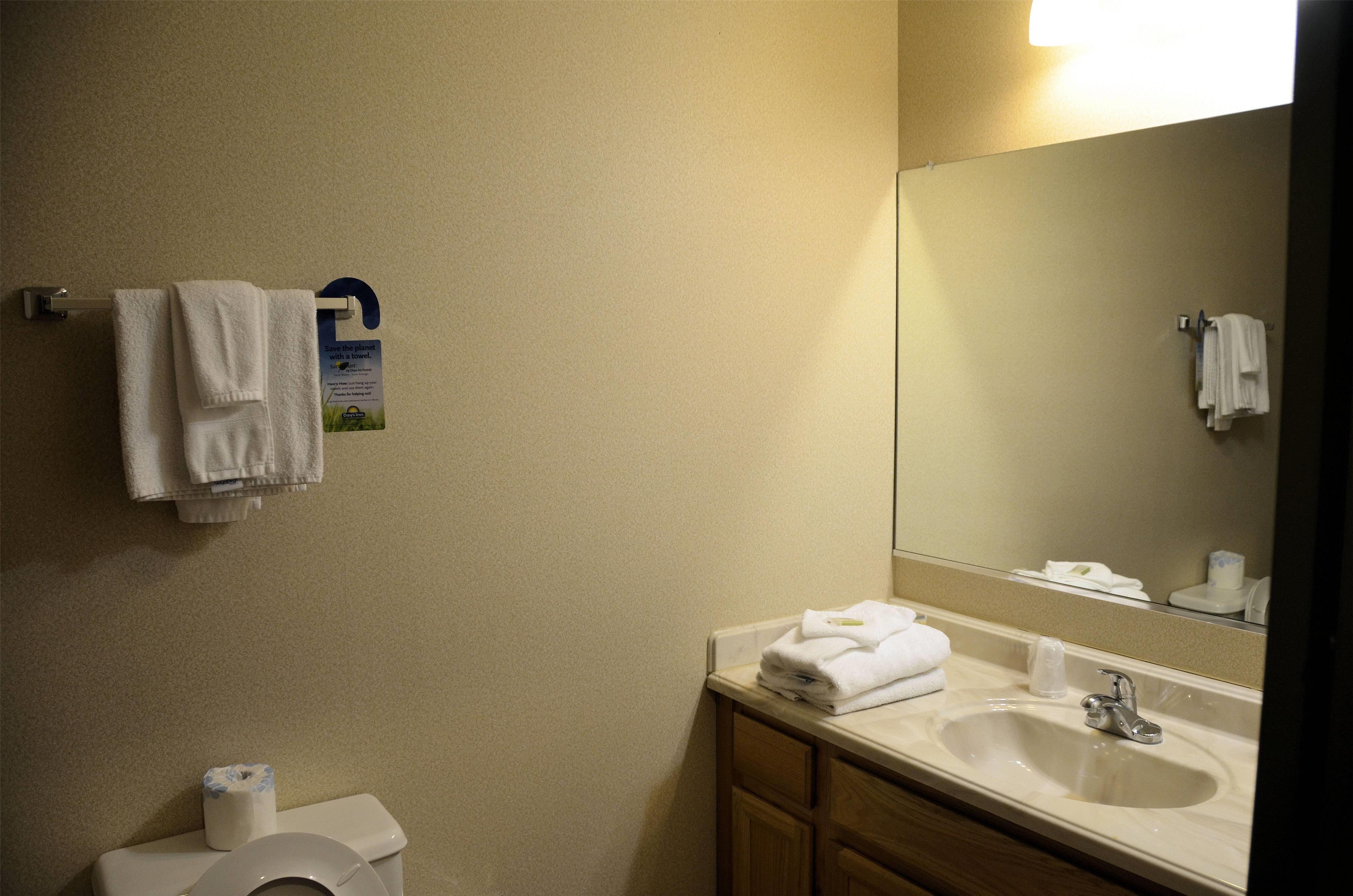 2 Bedrooms, Suite, King and Queen Bed